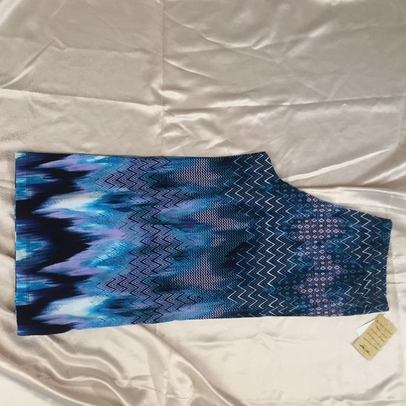 Woman’s wide-legged pants - Picture 2 of 8